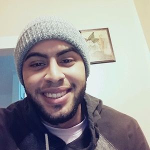 Meet your Posher, Emmanuel